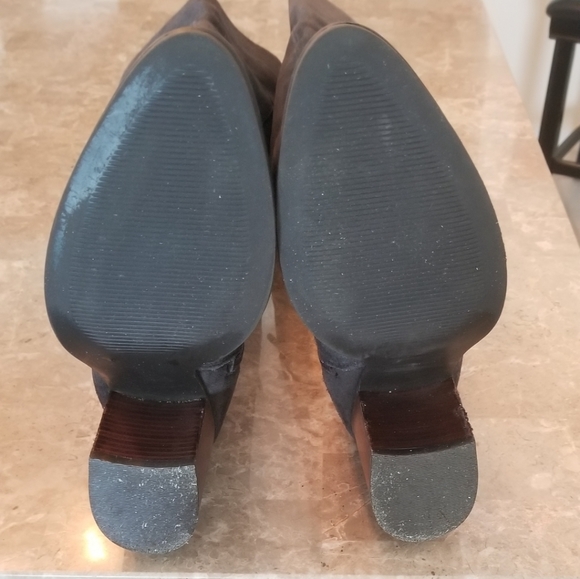 Steve Madden suede boots - Picture 2 of 6